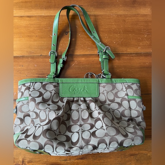 Coach Green Adjustable Shoulder Bag with Signature Design - Picture 1 of 6